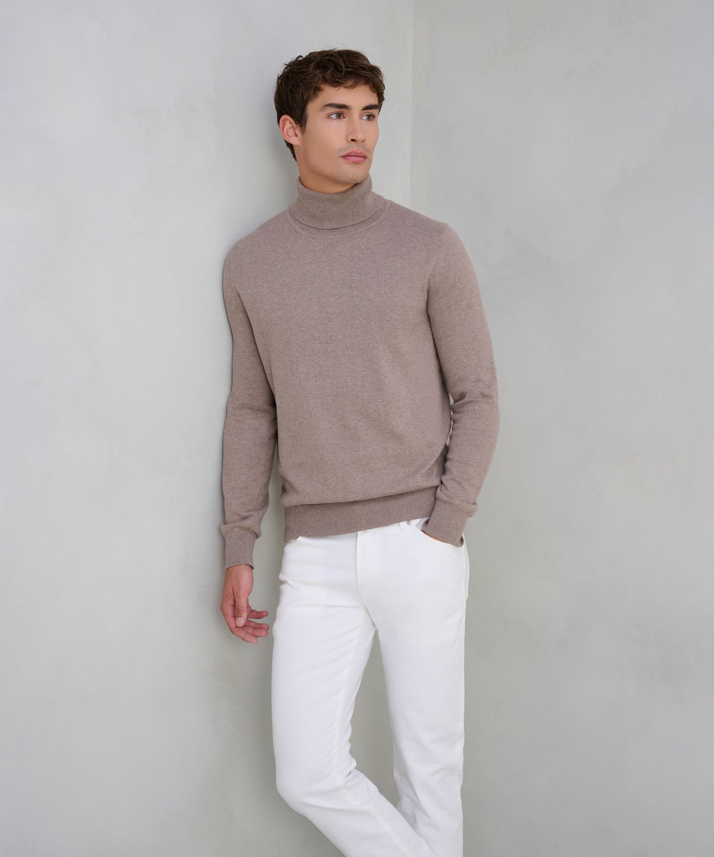 SOCI3TY Trui turtleneck katoen/kasjmier beige - The Society Shop