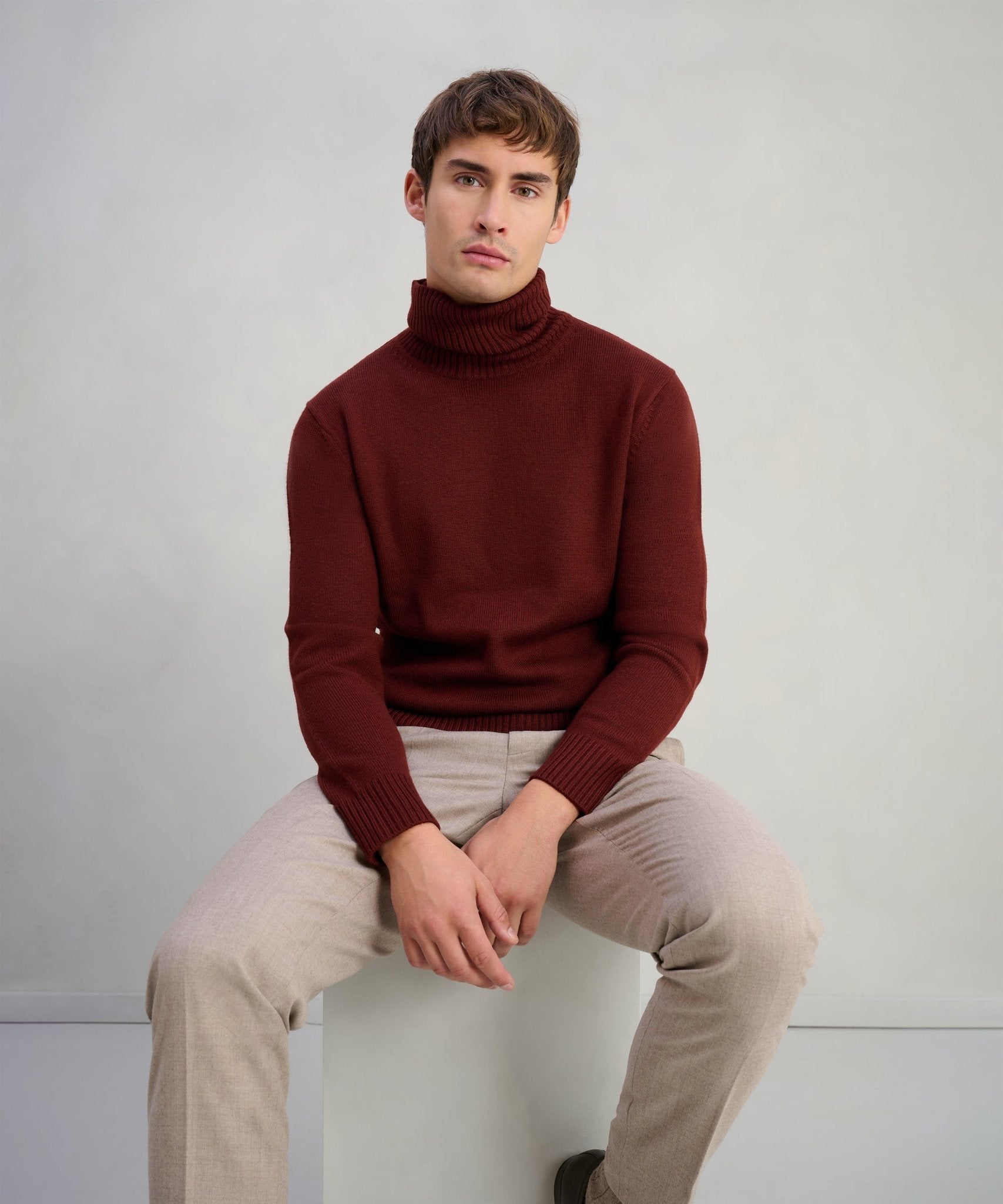 SOCI3TY Trui turtleneck merinowol bordeauxrood - The Society Shop