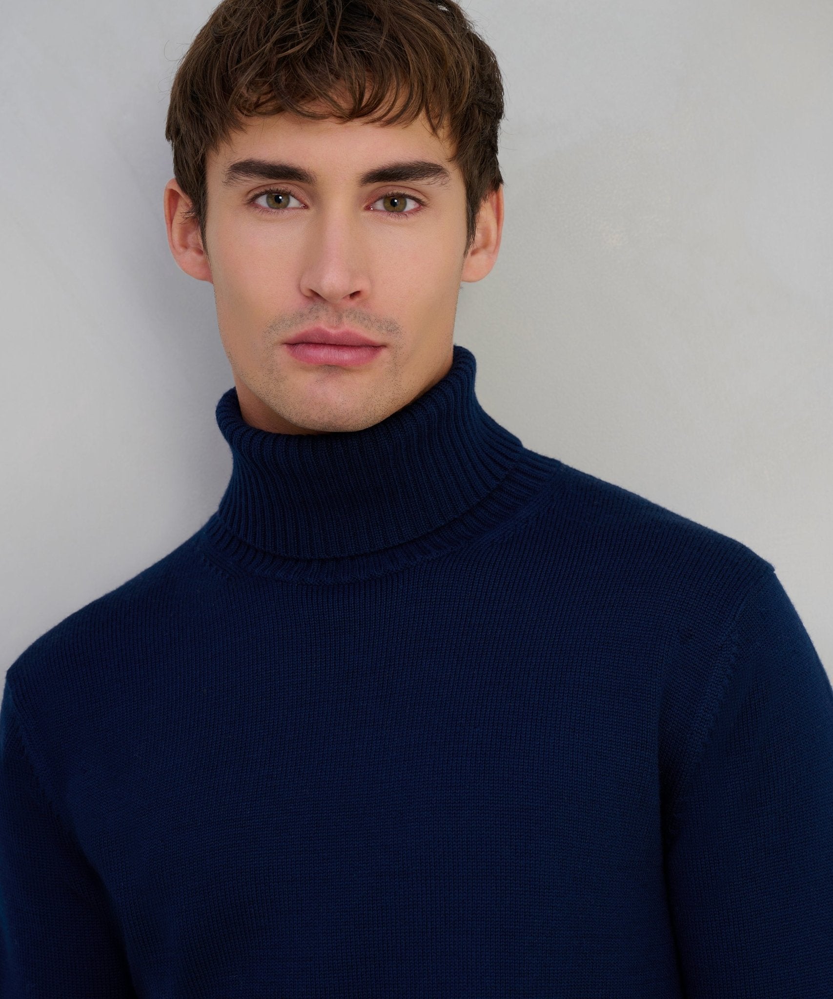 SOCI3TY Trui turtleneck merinowol donkerblauw - The Society Shop