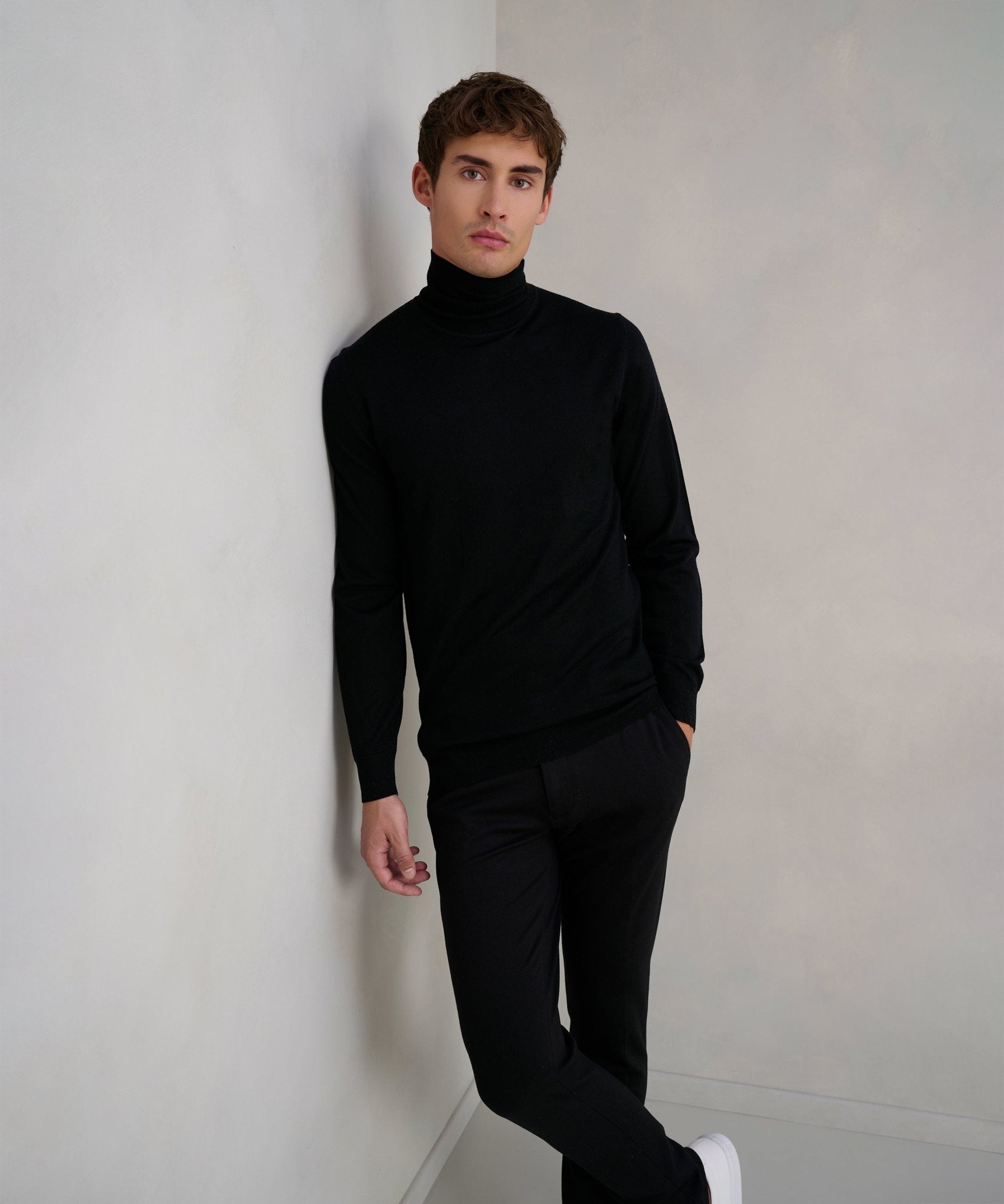 Profuomo Trui turtleneck merinowol zwart - The Society Shop