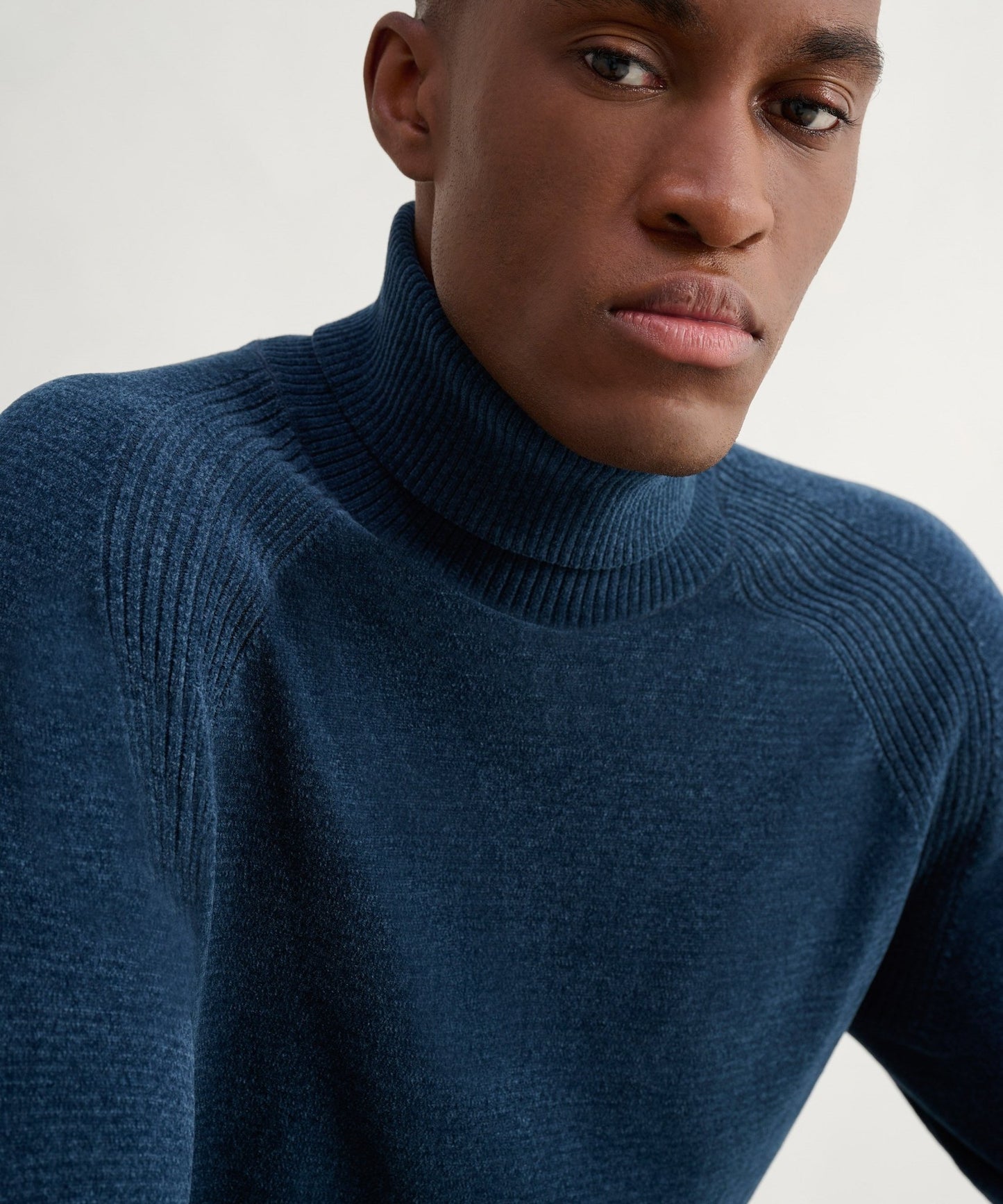 Roberto Ricci Design Trui turtleneck velvet knit blauw - The Society Shop