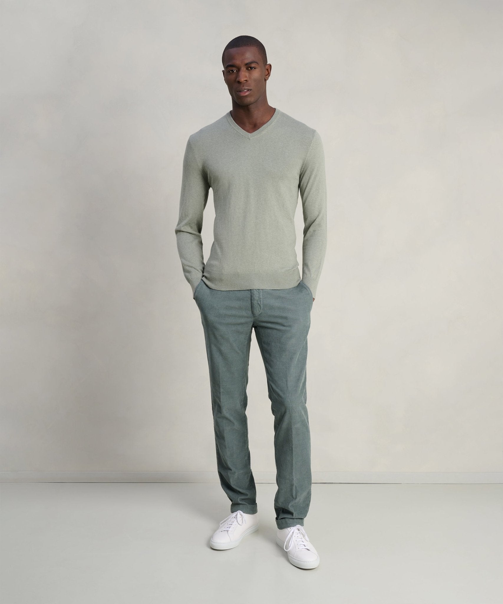 SOCI3TY Limited Trui v - neck Cotton Cashmere lichtgroen - THE SOCIETY SHOP