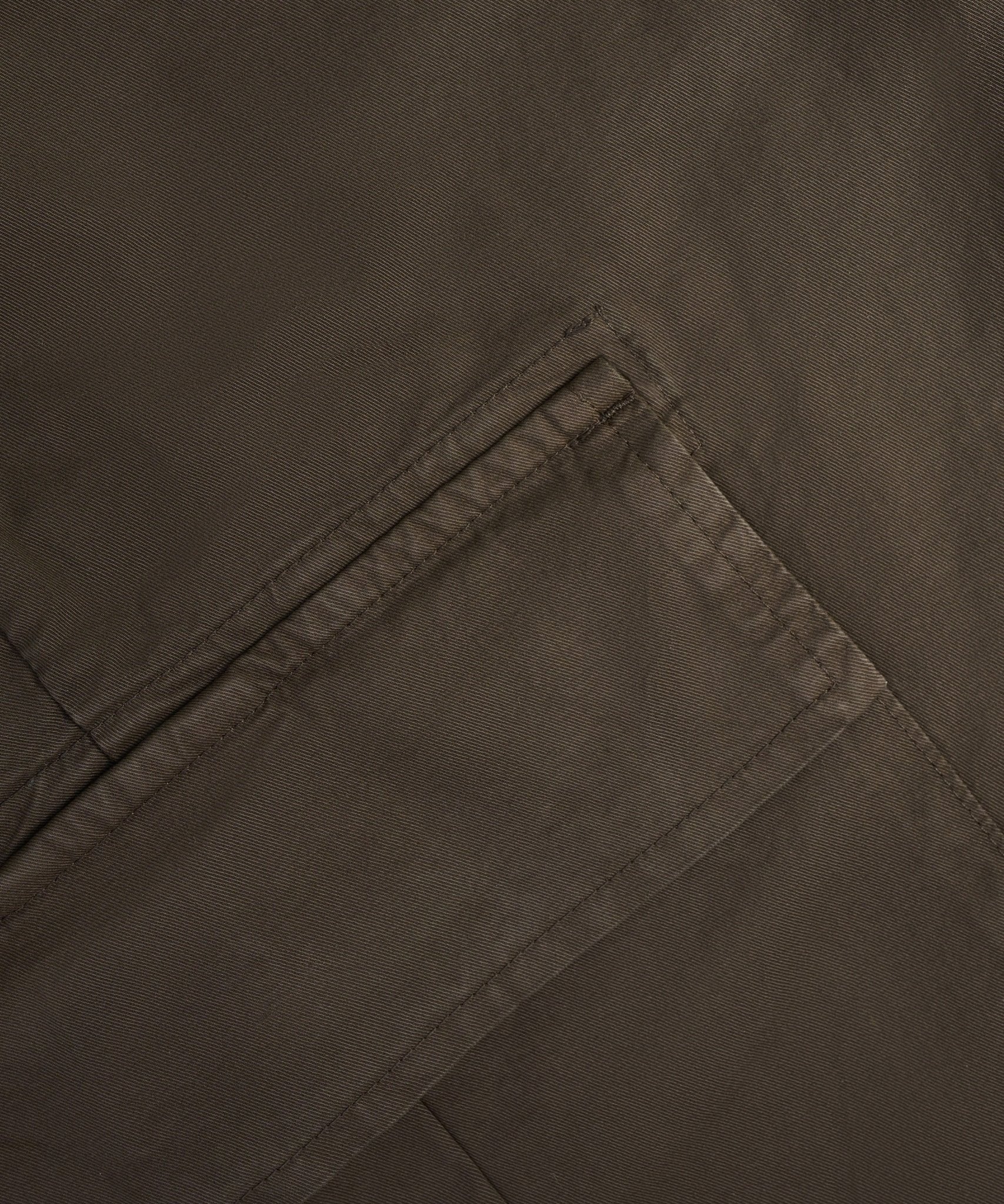 SOCI3TY Utility shorts garment - dyed katoen twill donkerbruin - THE SOCIETY SHOP